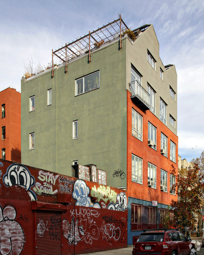 Primary Photo - 179 Rivington St