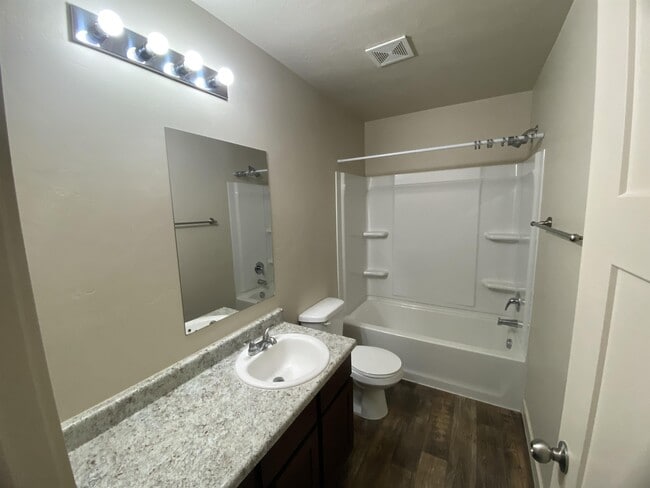Building Photo - 14383 S Ashburn Way