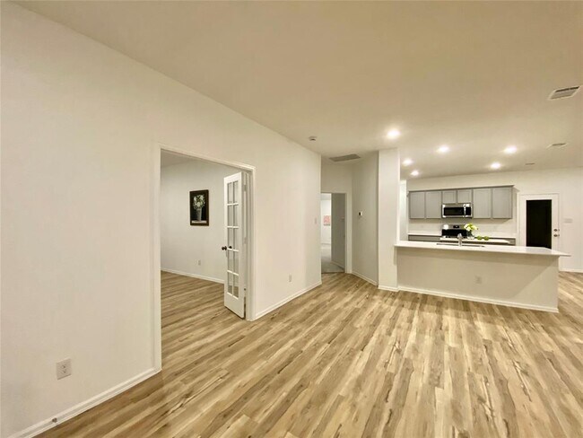 Foto del edificio - 3724 Moss Hl Rd