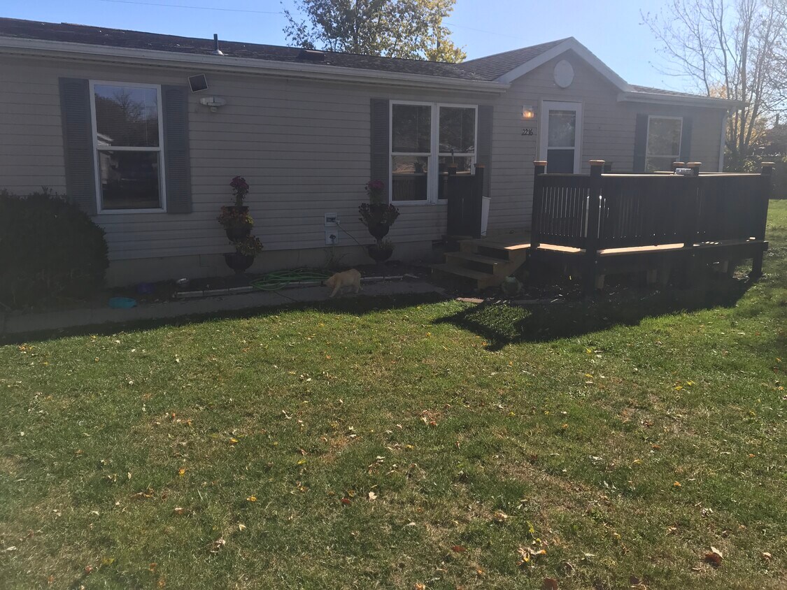 Foto principal - 2216 N Garnet Ave