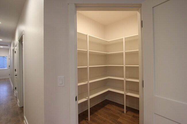 Walk-in Pantry - 1012 E Pearson St