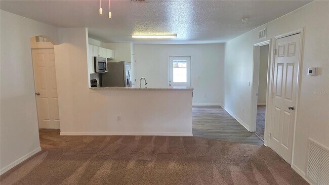 Foto del edificio - 2135 19th Ave SW