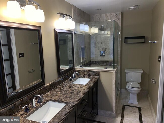 Foto del edificio - 9130 Carriage House Ln