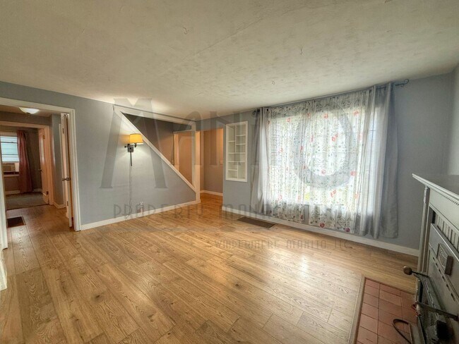 Foto del edificio - Beautiful Shadle Area Home