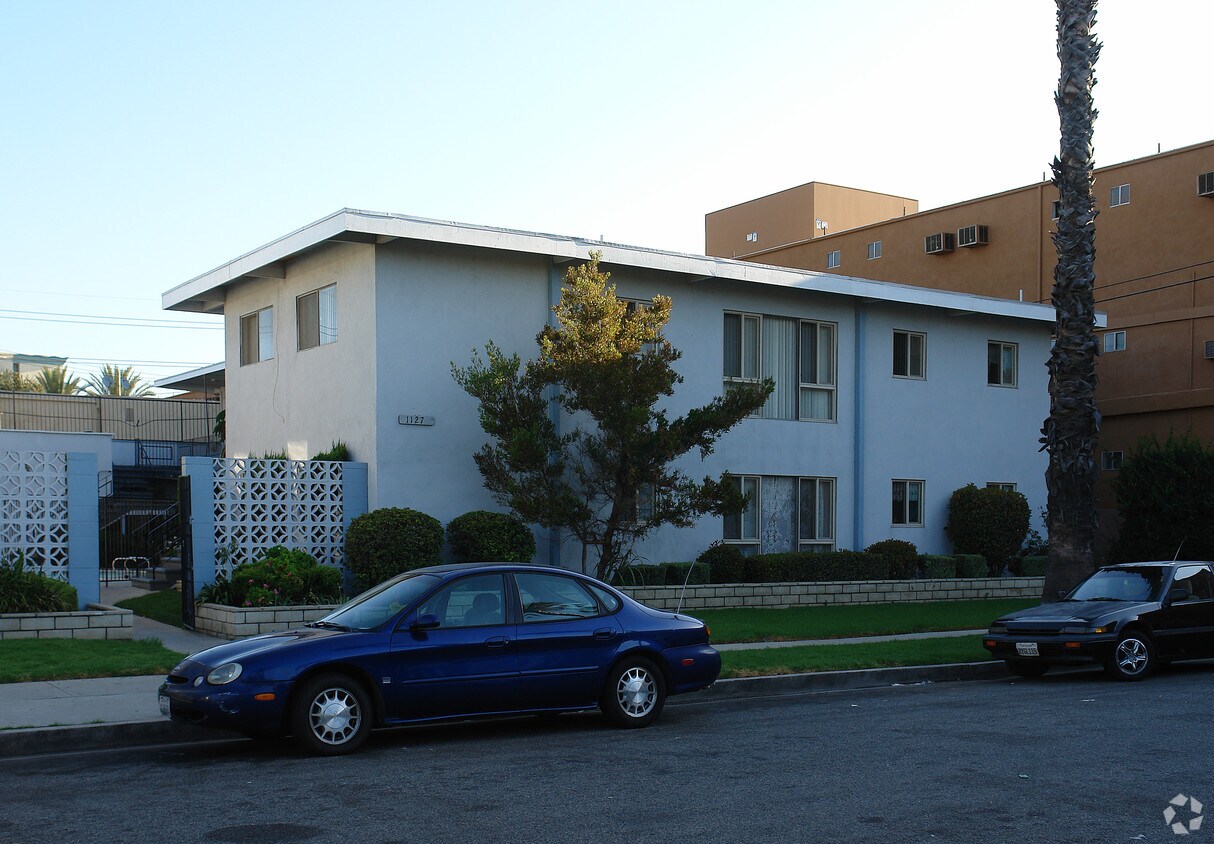 Building Photo - 1127 W Casa Grande Ave