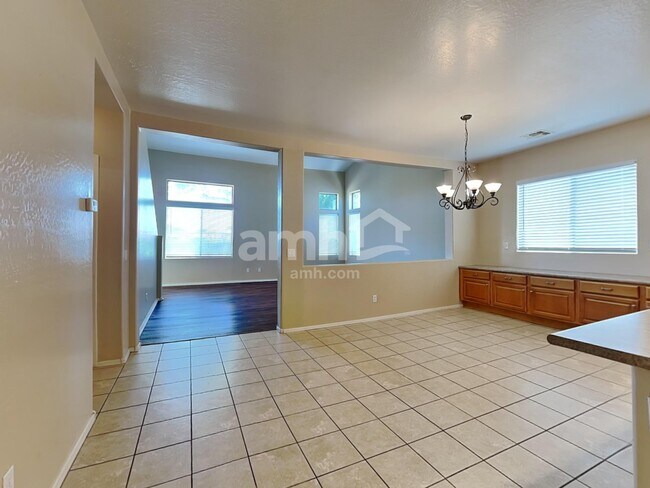 Foto del edificio - 15065 N 176th Ln