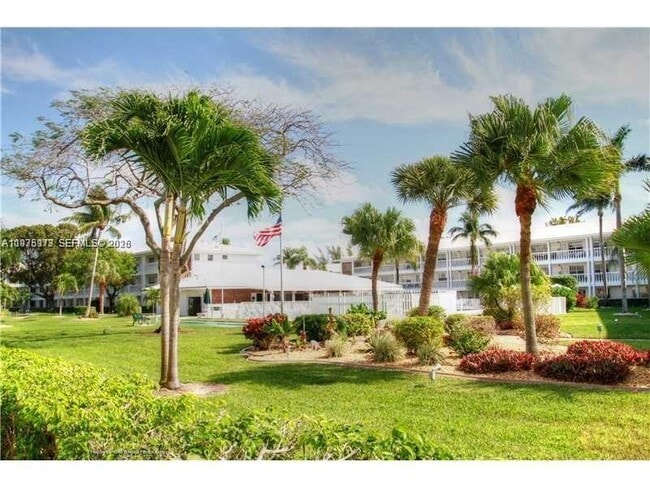 Foto del edificio - 5200 NE 24th Terrace