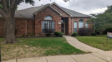 Building Photo - 1444 Mayflower Ln