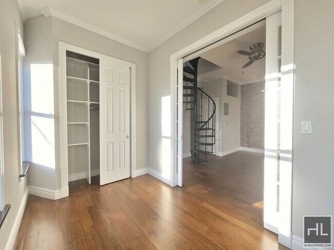 Foto del edificio - East 3rd Street