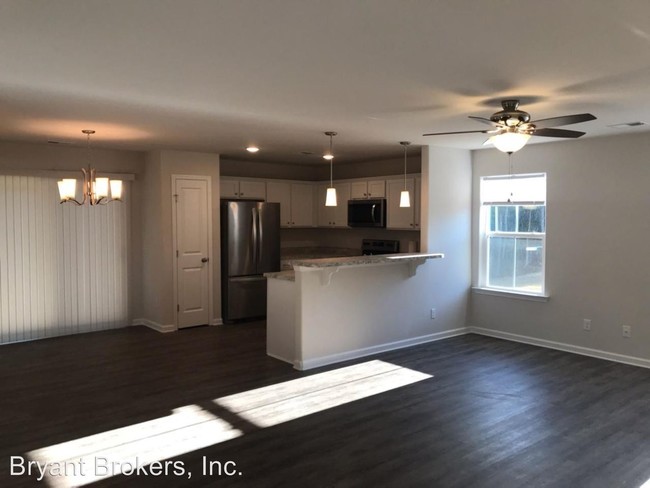 Building Photo - 507 Ridgeland Lakes Drive