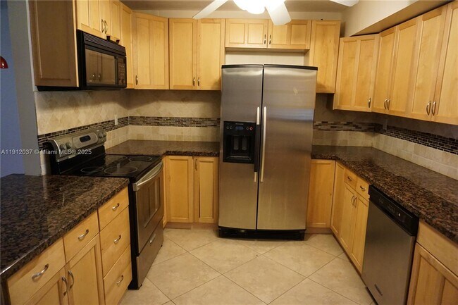 Foto del edificio - 8632 NW 34th Pl