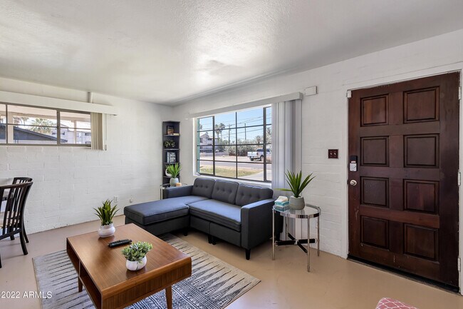 Foto del edificio - 4419 N 21st St