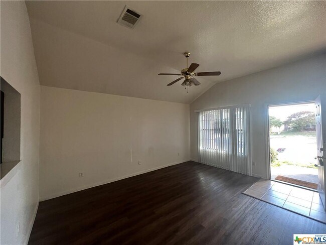 Building Photo - 4601 John David Dr