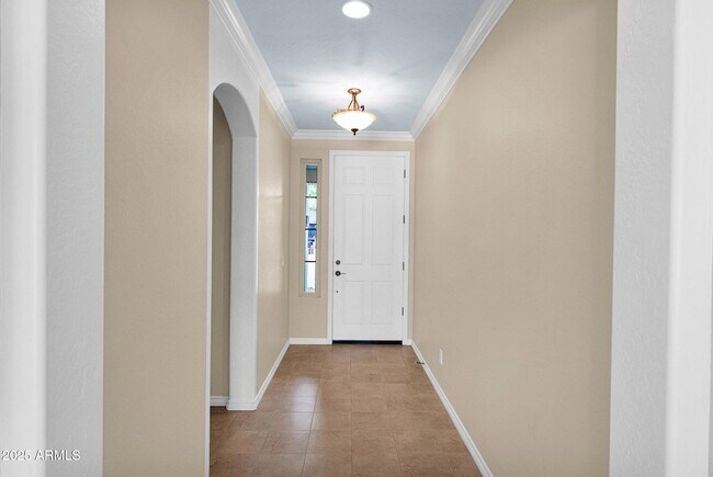 Foto del edificio - 1768 E Grand Ridge Rd
