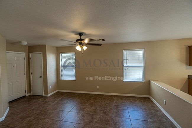 Building Photo - 2035 W Gold Dust Ave