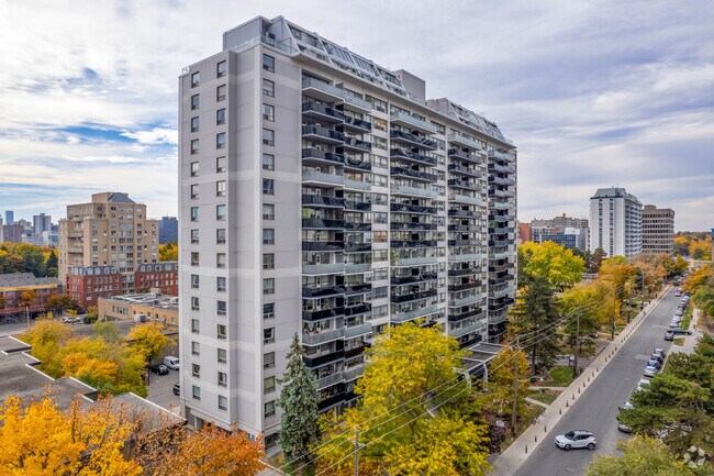 Photo du bâtiment - Balliol Towers Apartments