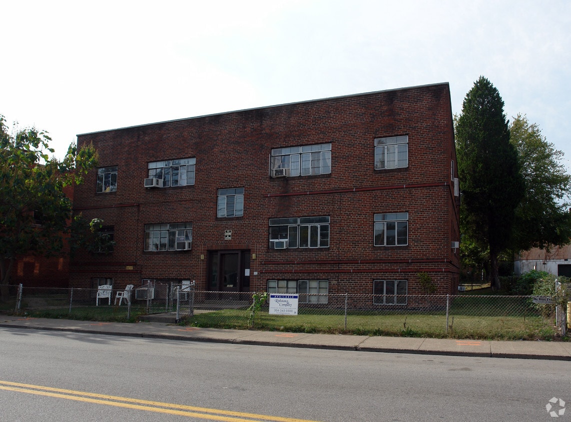Primary Photo - 1511 Washington St E