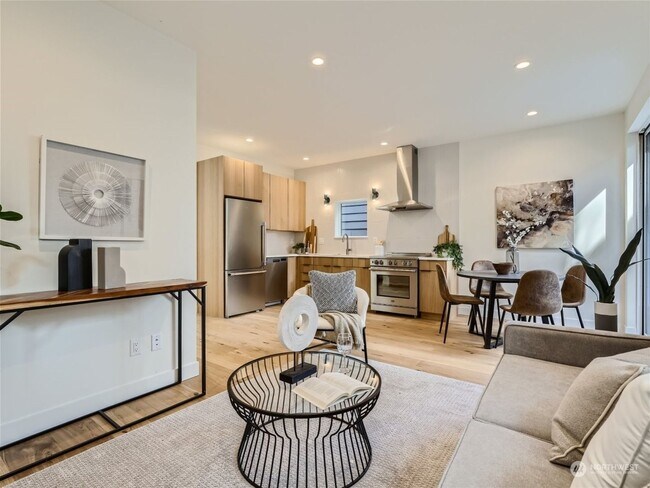 Building Photo - ** MOVE IN SPECIAL ** New 2 Bedroom Townho...