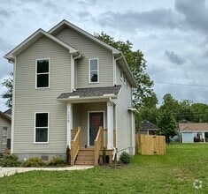Building Photo - 1008 Halsey Ave NE