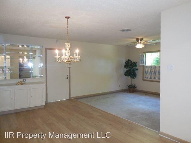 Foto del edificio - 317 Sherrill Ln