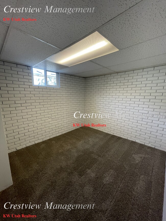 Foto del edificio - Charming 4-Bedroom Home in West Valley City – Spacious & Convenient Location- 1st month's rent Free!