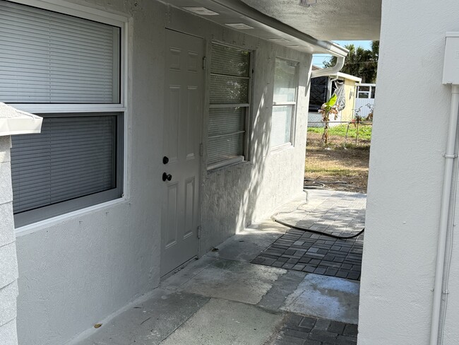 Foto del edificio - 1539 Magnolia Dr