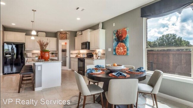 Foto del edificio - 4 br, 2 bath House - 15837 HOLLAND HILL LANE