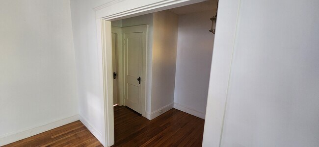 Foto del edificio - 14 Hurlcroft Ave