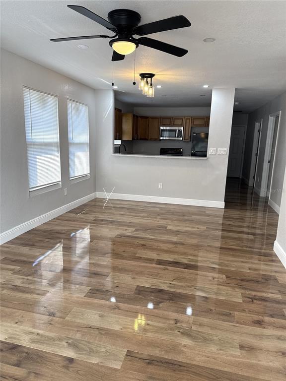 Building Photo - 319 Ave P NE