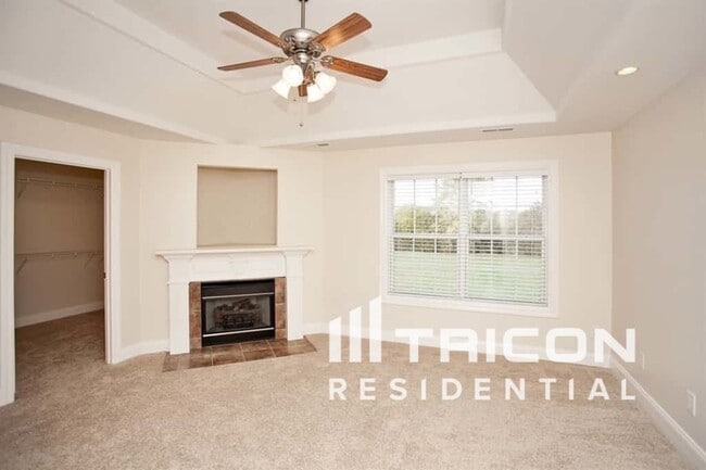 Foto del edificio - 1344 St Ives Ct