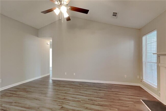 Foto del edificio - 679 Fernstone Trail