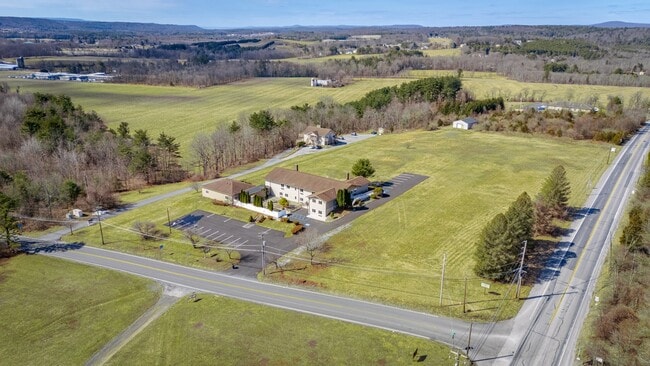 Building Photo - 1111 Weir Lake Rd