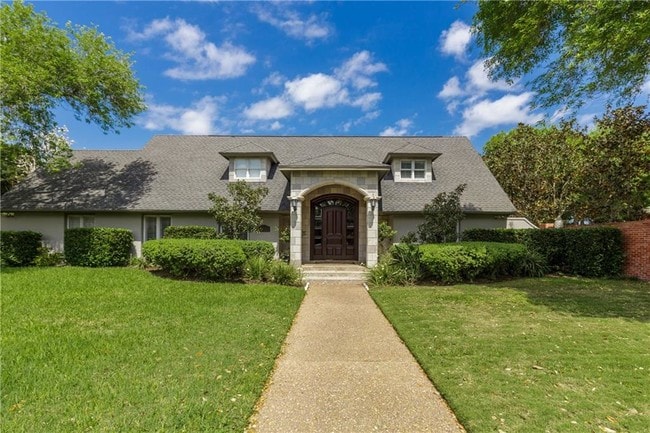Building Photo - 5242 Greenbriar Dr