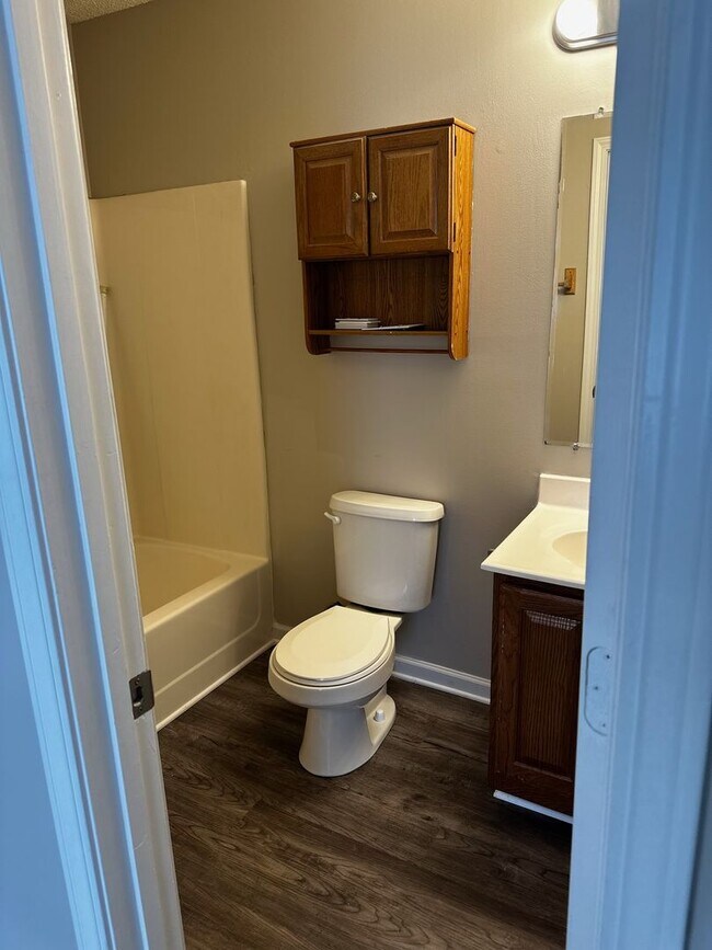 Foto del edificio - 251 Hunter Hills Cir
