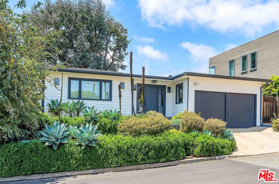 Foto principal - 1259 Rimmer Ave