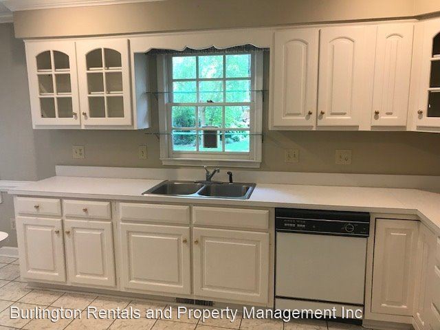 Foto del edificio - 4 br, 2.5 bath House - 2240 Walker Ave