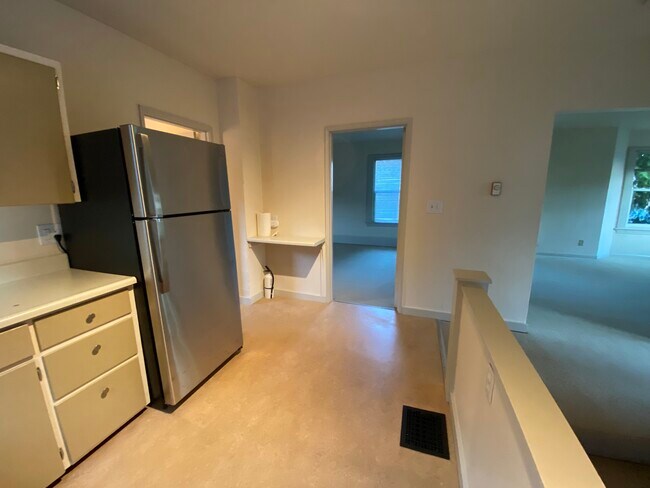 Foto del edificio - 231 S Hamilton St