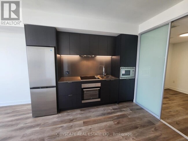 Photo du bâtiment - 86 Dundas St E