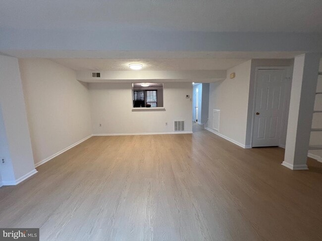 Building Photo - 7724 Mandan Rd