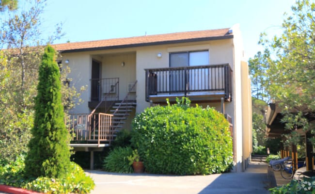 Building Photo - Cowbarn Apartments