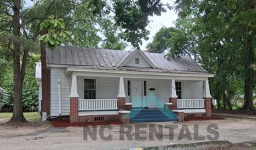 Building Photo - 307 N Parker St