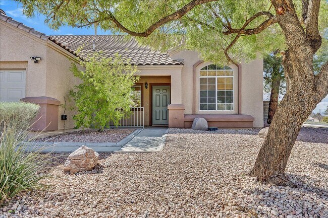 Building Photo - Single Story on Corner Lot in Henderson