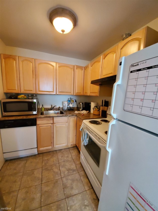 Primary Photo - 2 br, 1 bath Condo - 31 Stuart Ave Apt 16