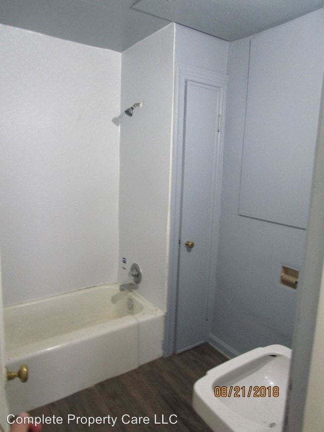 Building Photo - 416 W Jackson St