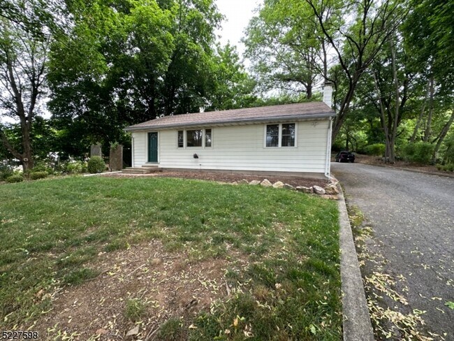 Building Photo - 46 NJ-173