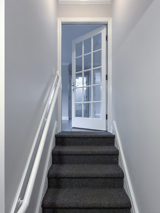 Foto del edificio - 346 Southbury Rd