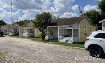 Building Photo - 820 W Point Rd