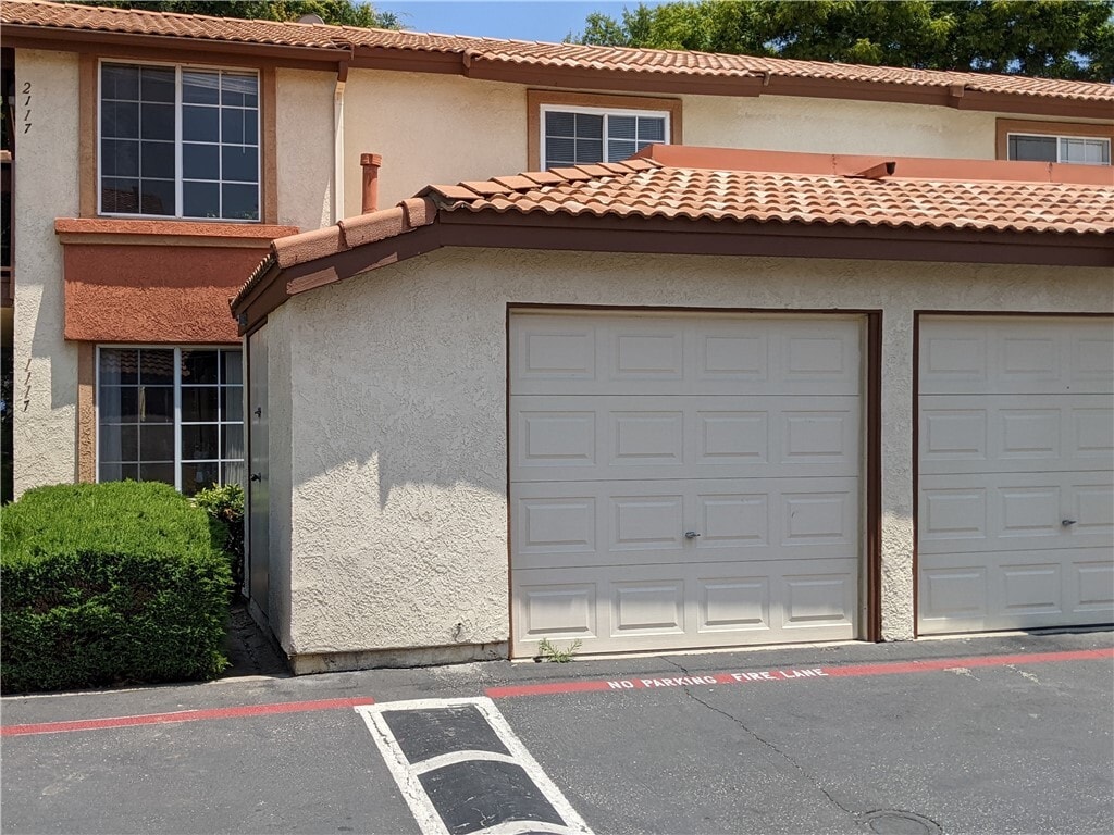 Primary Photo - 1365 Crafton Ave