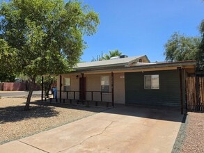 Building Photo - 2145 W Wilshire Dr