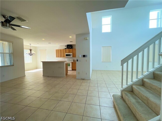 Foto del edificio - 17038 Tremont St